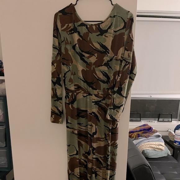 Auxo Collection Camo Romper - Picture 2 of 3